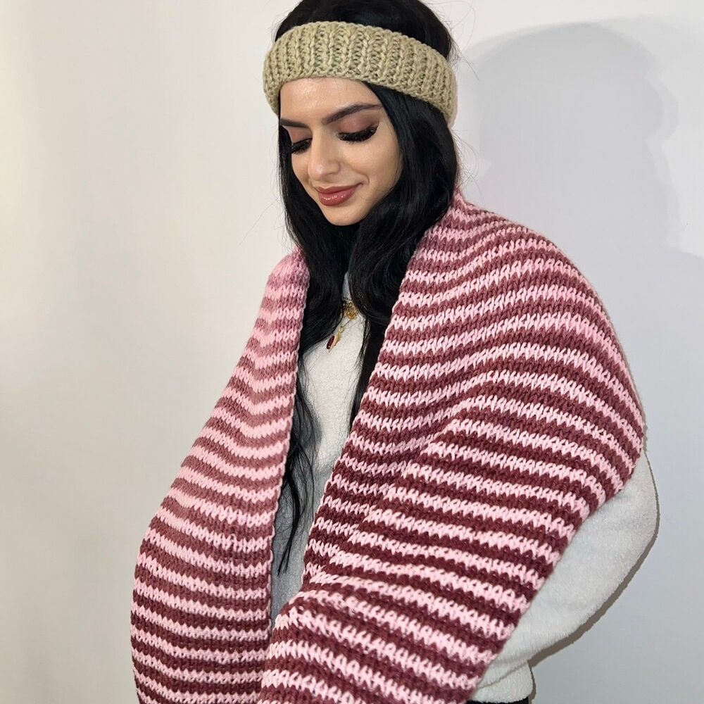 LIGHT AND DARK PINK MAUVE HANDMADE CHUNKY AND WIDE CROCHET WINTER BLANKET SCARF!